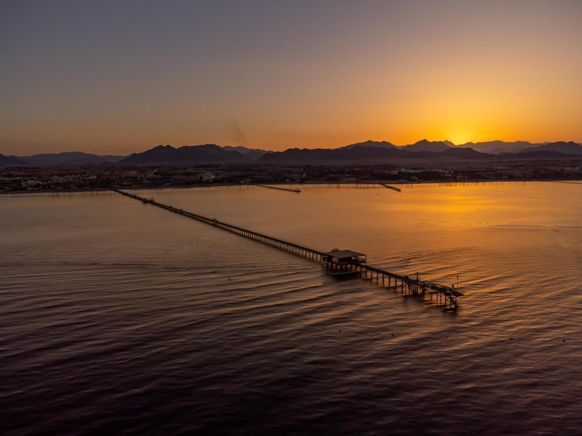 Rixos Premium Seagate Hotel Sharm el-Sheikh Eksteriør billede Sunset at the San Diego Bay
